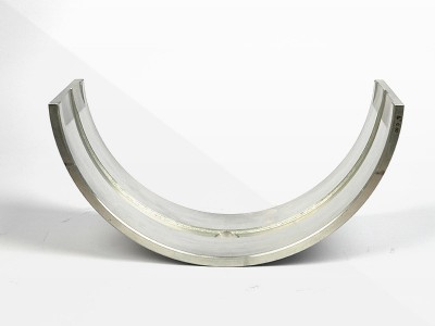 Bantalan mana yang membutuhkan penggunaan lengan poros? 